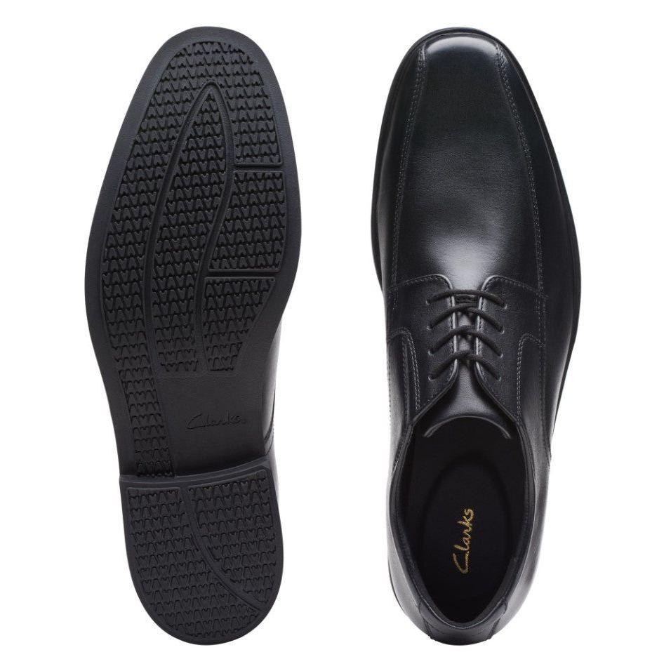 Clarks Mens Howard Over Shoe Black Leather