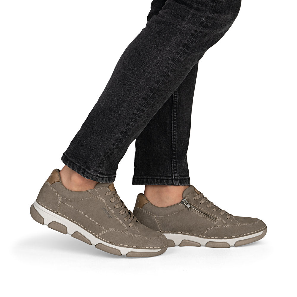 Rieker men's brown leather trainer with zip
