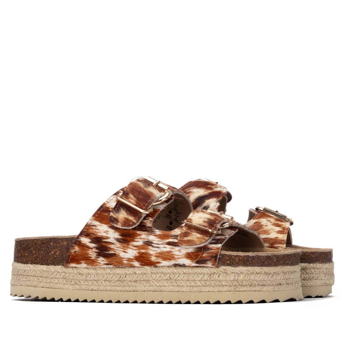 Refresh women's slip-on sandal