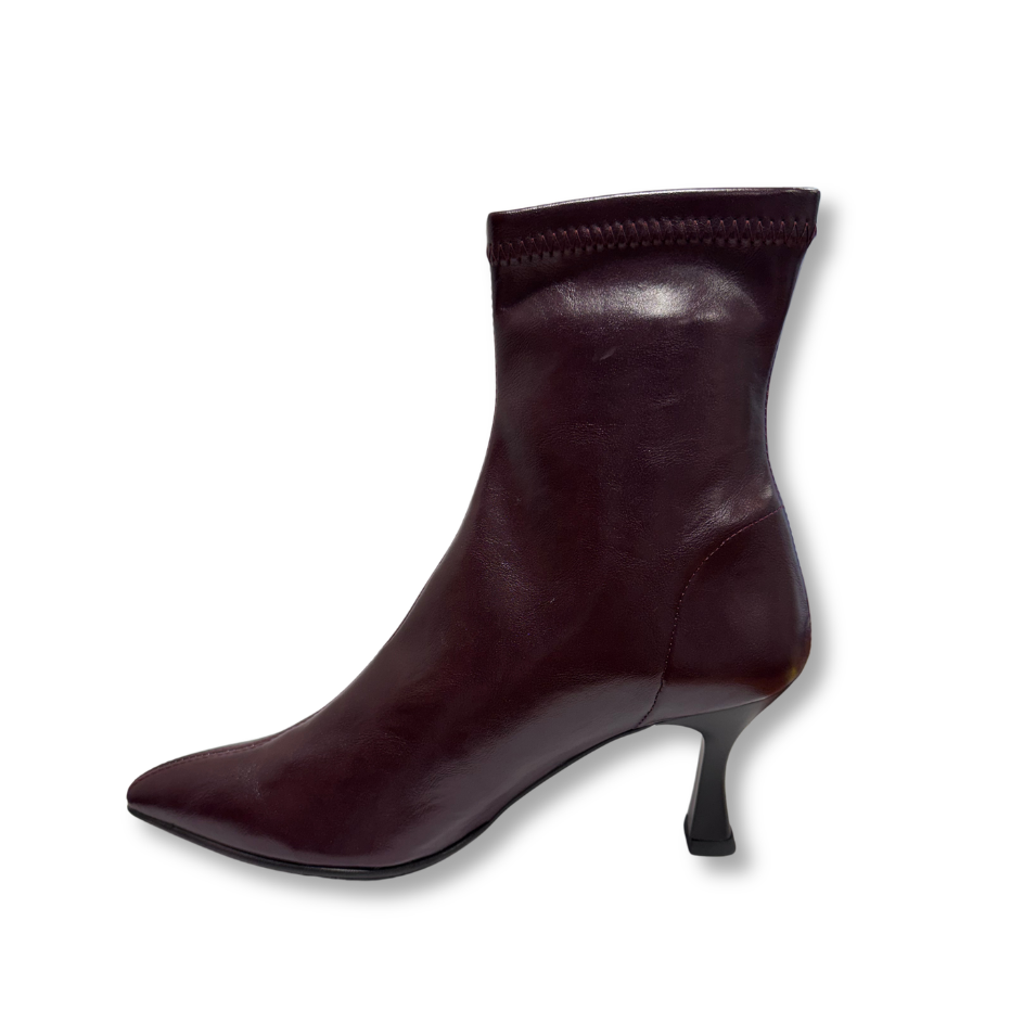 Miss Elastic women's burgundy ankle boot