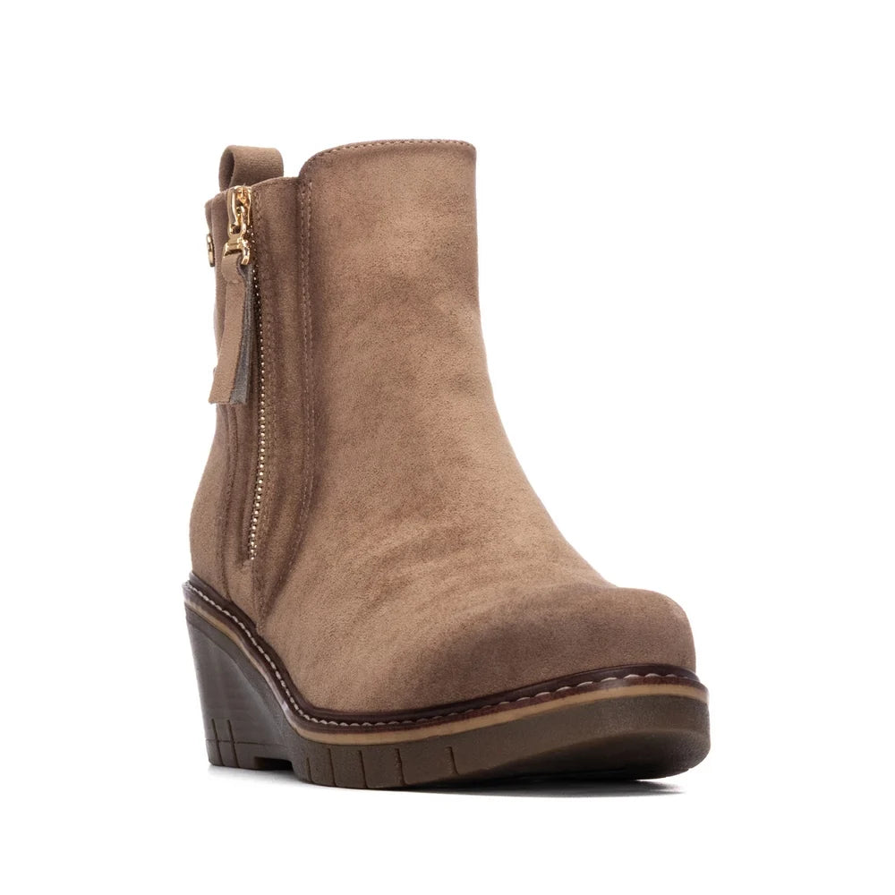 Refresh women's taupe wedge ankle boots with cleated sole
