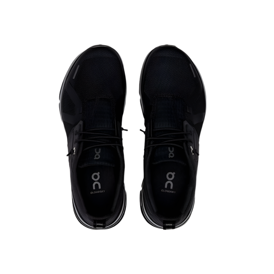ON Youth Trainer Cloud Sky All Black