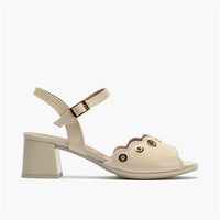Pitillos women's patent shoe with buckle