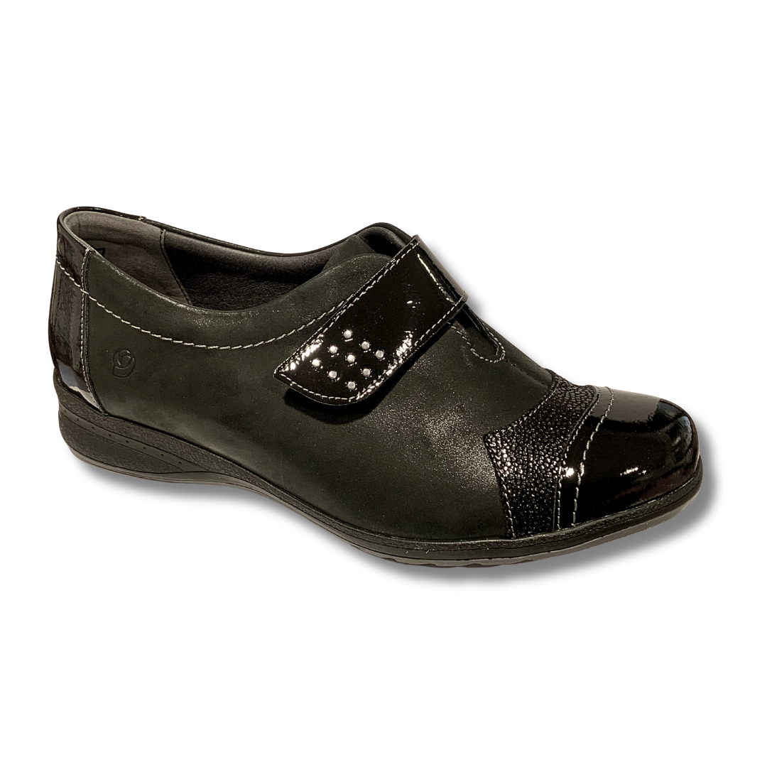 Suave women's patent shoe with velcro