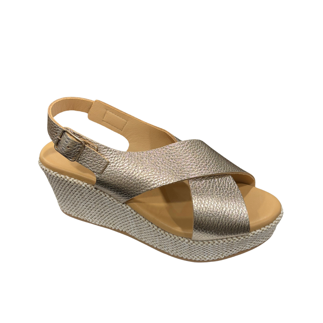 Pitillos women's gold leather sandal with buckle