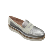 Pitillos women's silver leather slip-on shoe