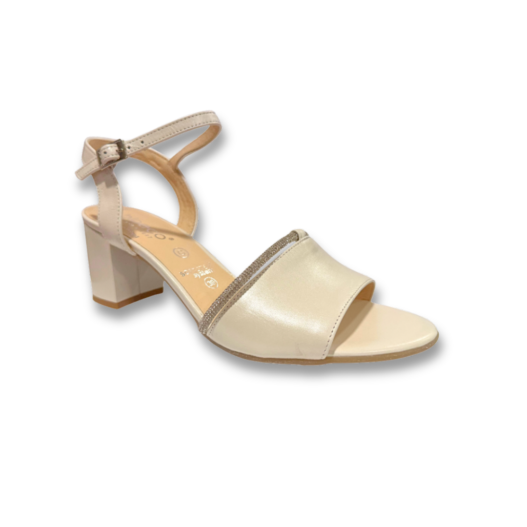Bioeco women's leather sandal with buckle