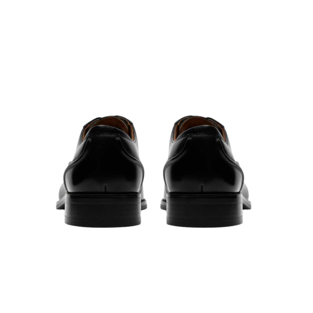 Clarks men's black leather lace-up shoe