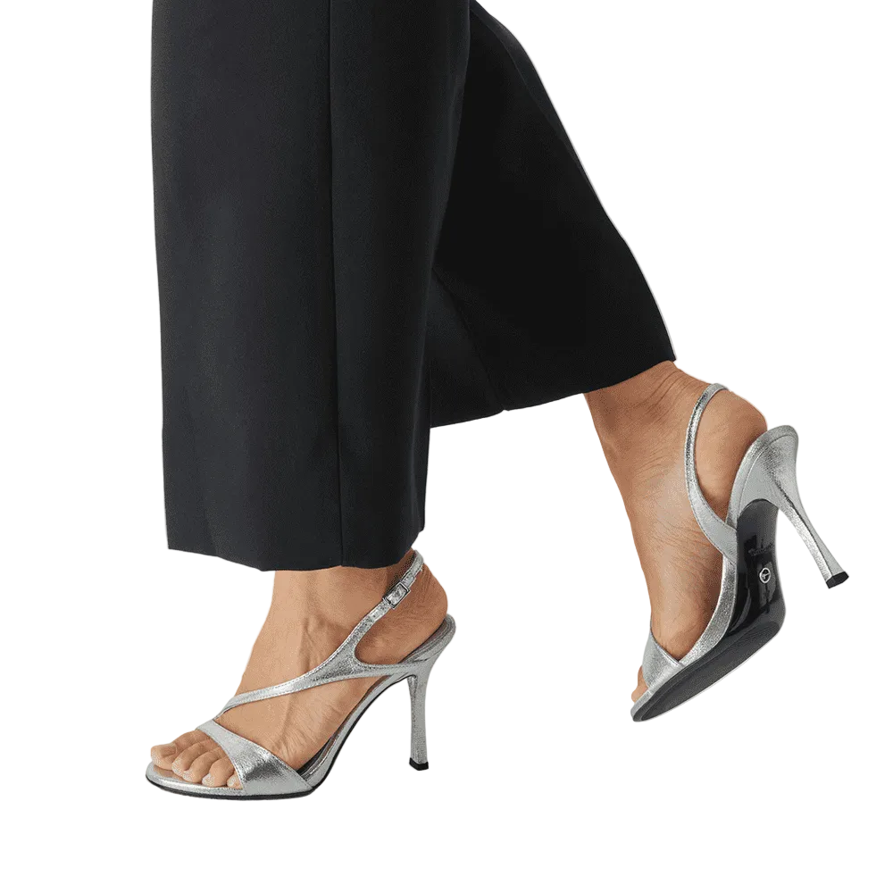 Tamaris women's silver shoe with buckle