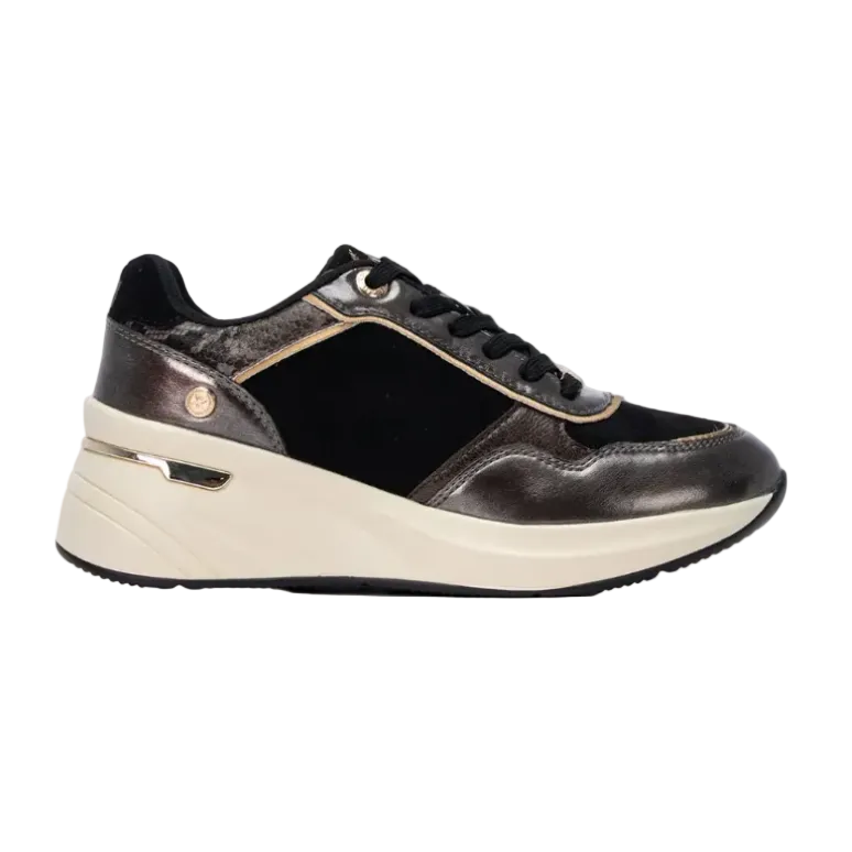 XTI women's black fashion trainer