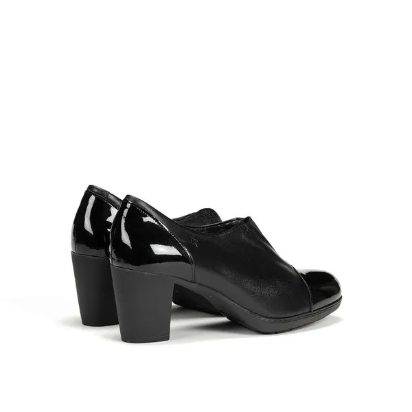 Fluchos Evelyn women's black shoe