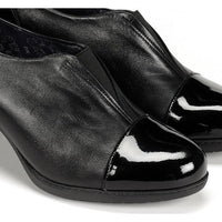Fluchos Evelyn women's black shoe