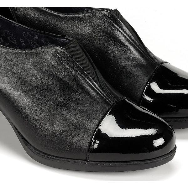 Fluchos Evelyn women's black shoe