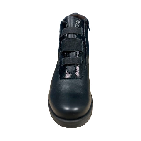 Pepe Saenz women's black leather boot with zip