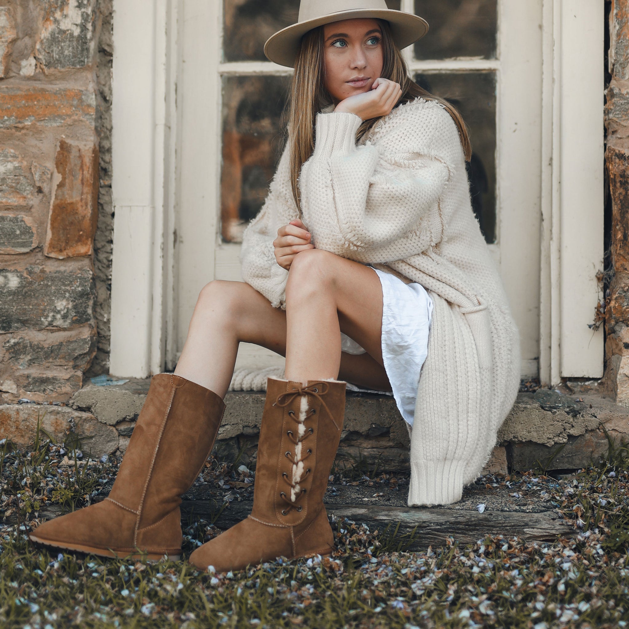 Emu women's suede lace-up boot