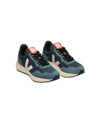 Veja men's suede trainer